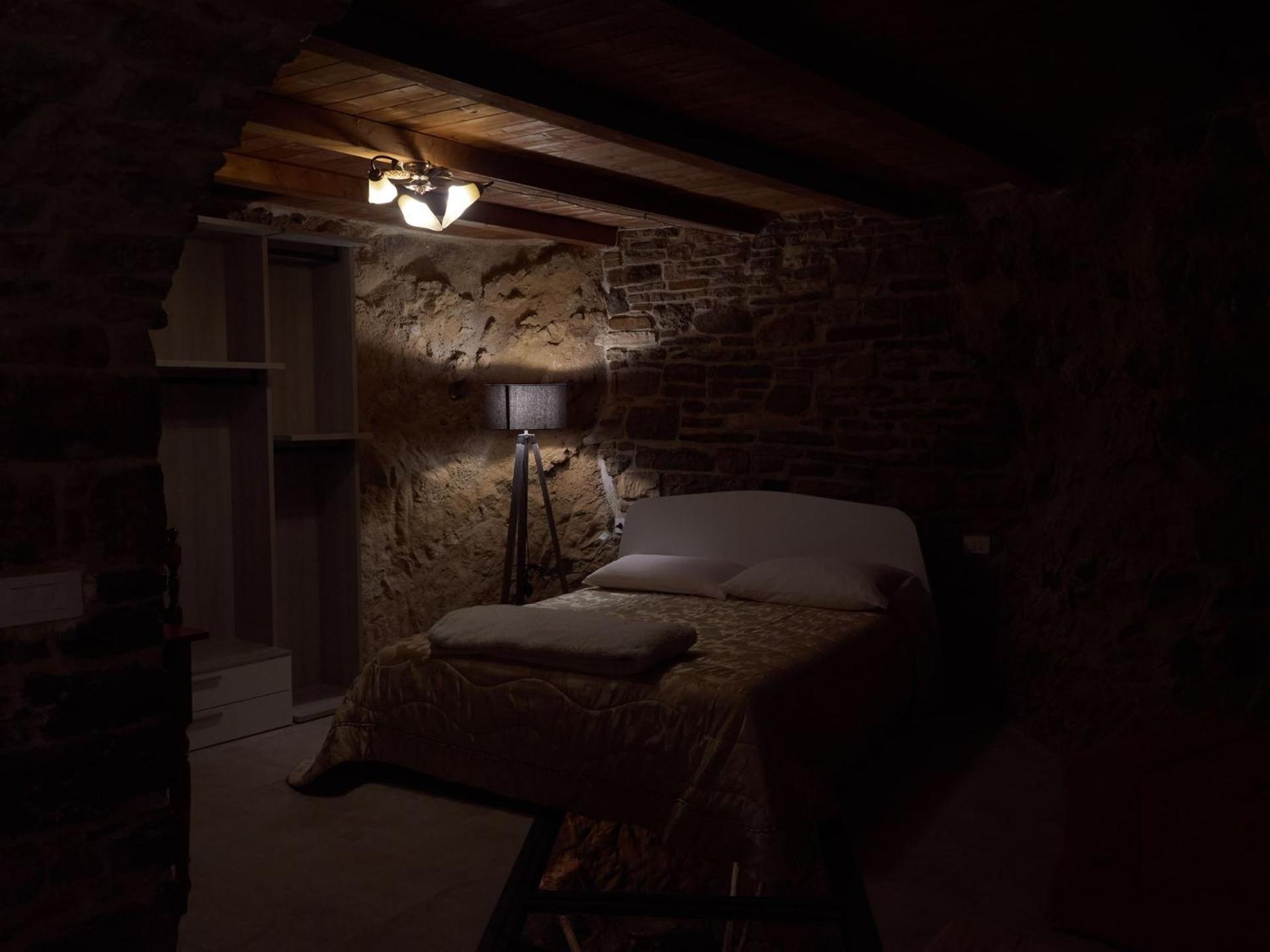 Il Cortiletto Del Borgo Panzió Pietra Montecorvino Kültér fotó