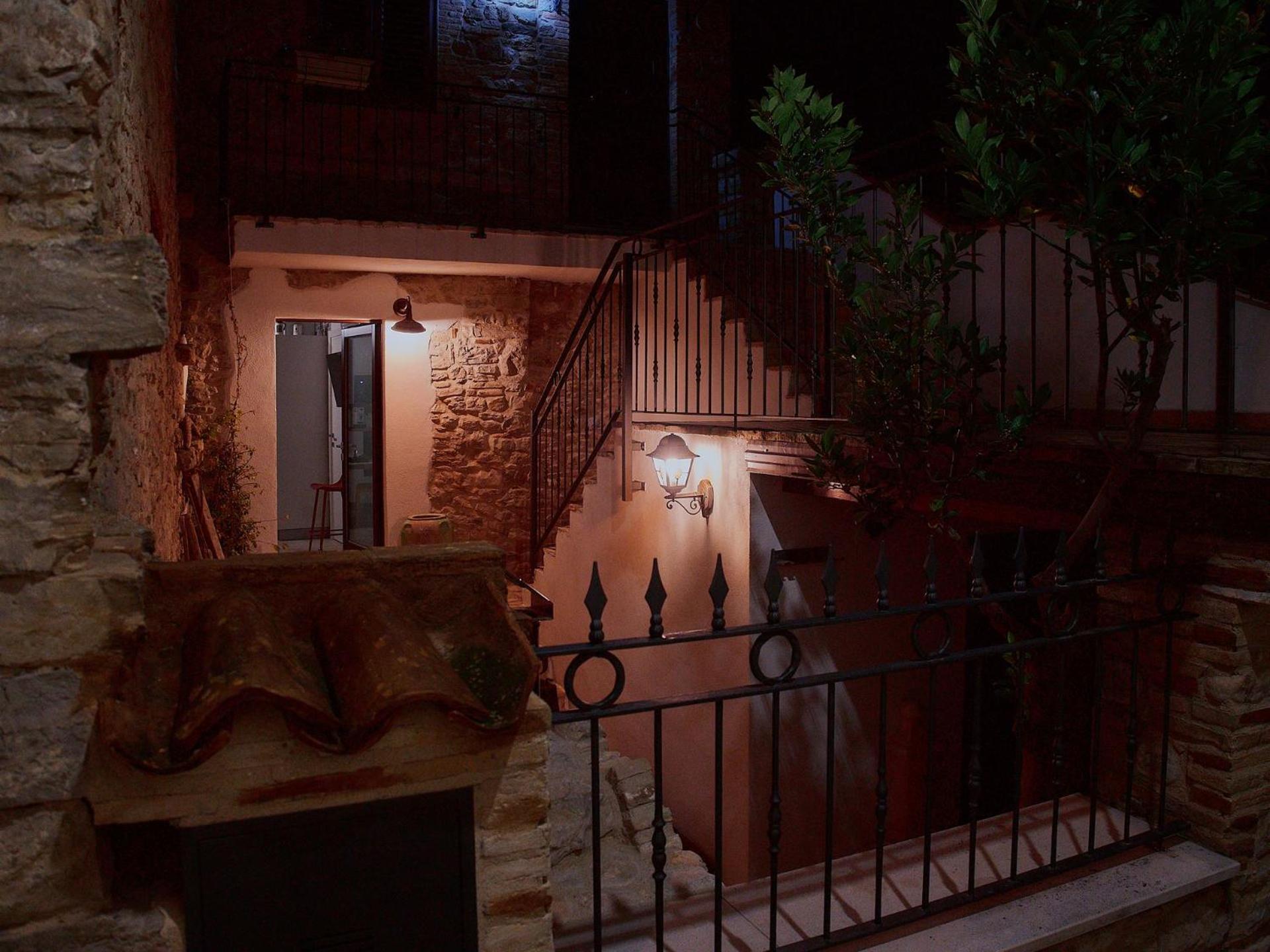 Il Cortiletto Del Borgo Panzió Pietra Montecorvino Kültér fotó